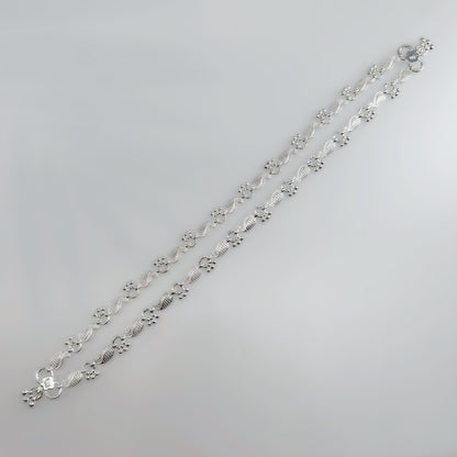 Elegant Silver Leaf Motif Anklet