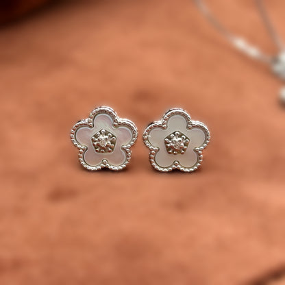 Elegant Flower Set in Italian 92.5 Silver