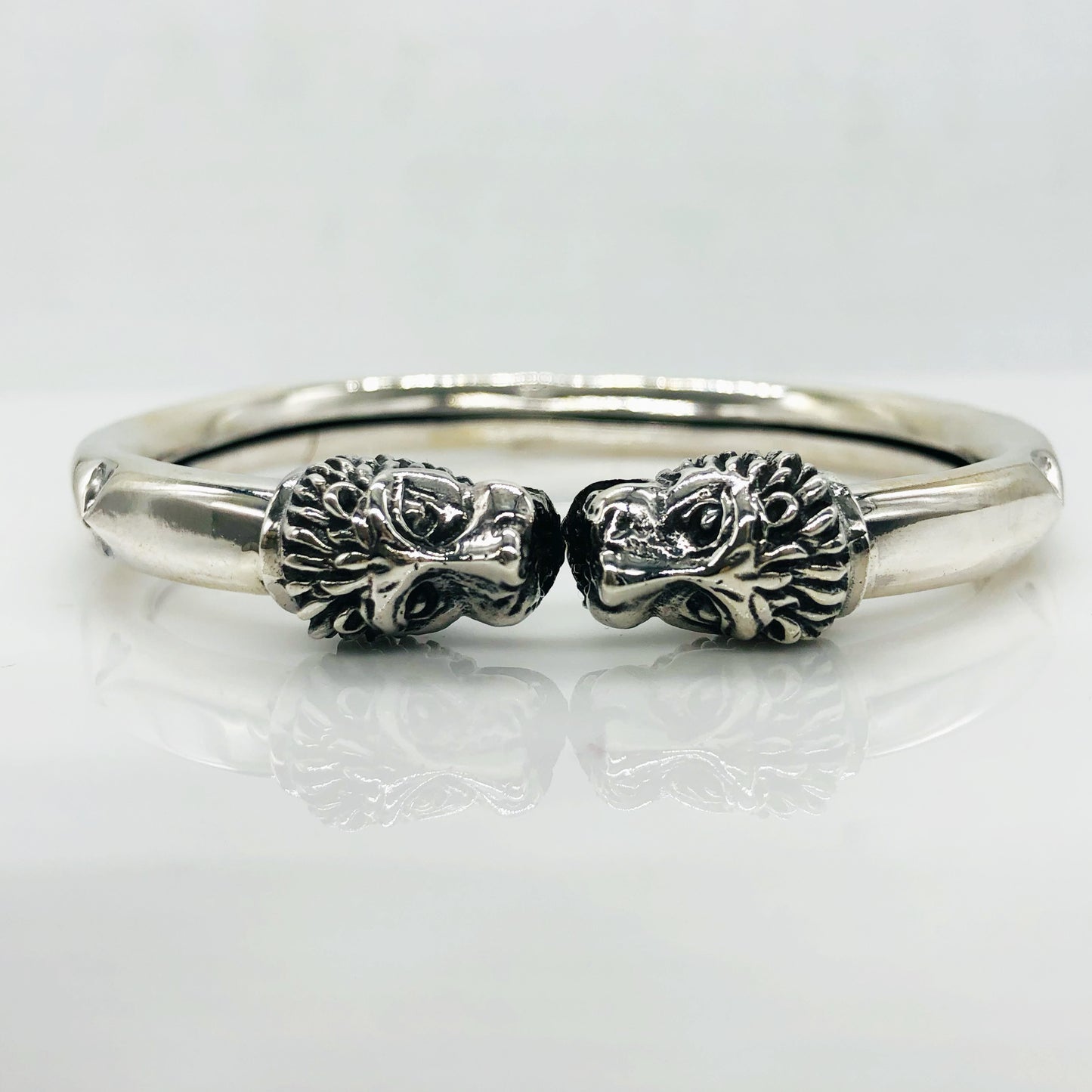 Oxidised Hollow Lion Head Men’s Kada